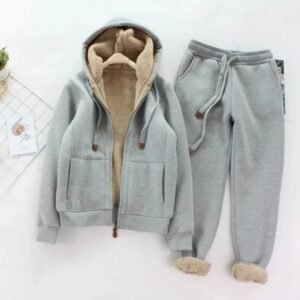 plus size women’s fleece lined thickened sportsuit with loose fit tracksuit